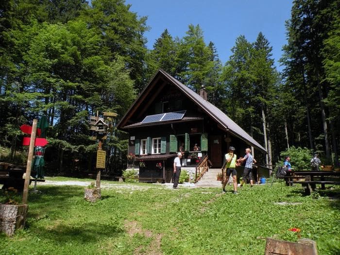 GOSTINSKE STORITVE ZDRAVKO BRATINA, DOBRAVLJE