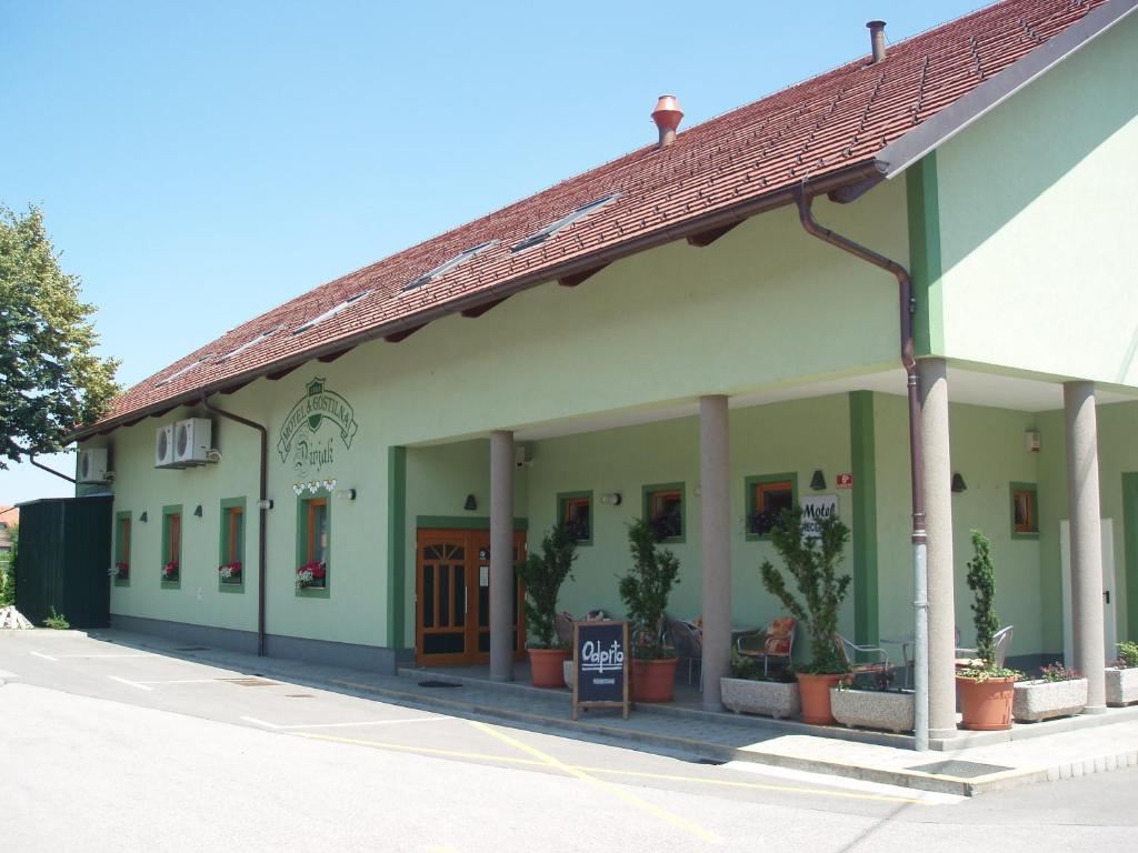 Hotel Divjak