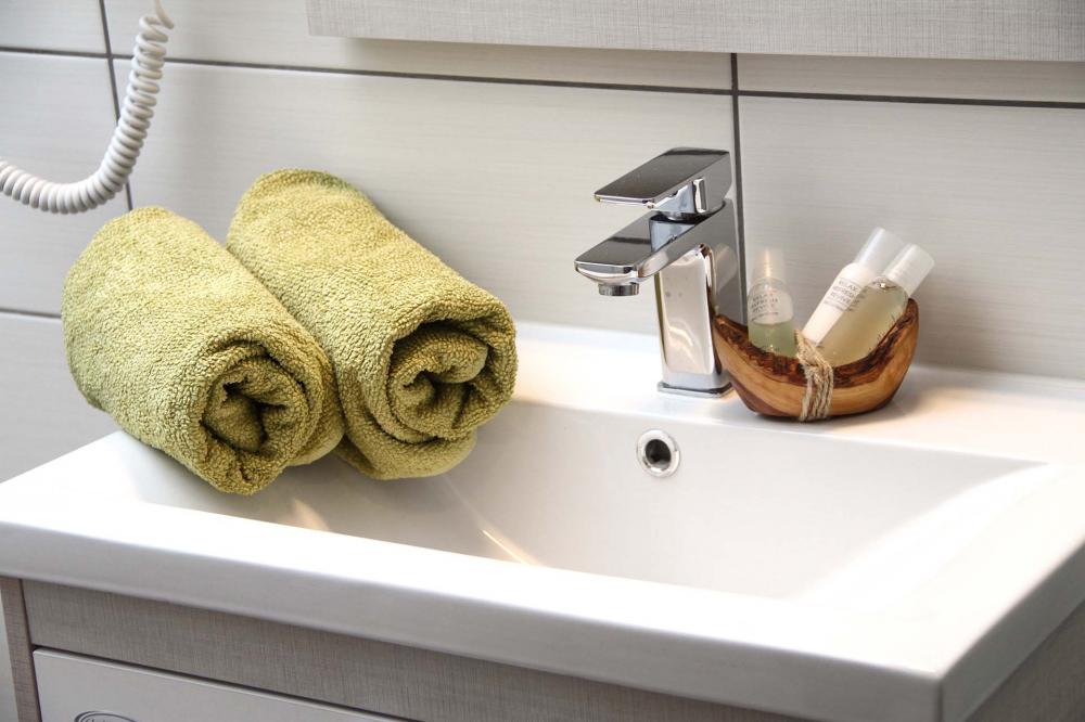 TURISTIČNA KMETIJA ČEMAS, APARTMAJI ZELENI JURIJ, VINICA 13